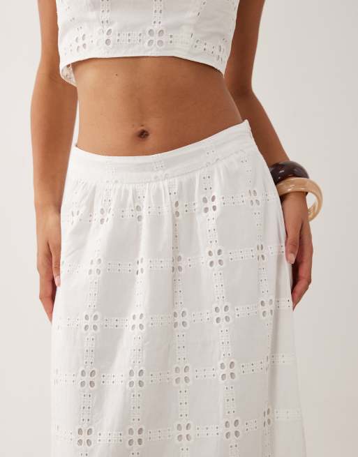 New Look - Falda larga blanca con bordado inglés floral (parte de un conjunto), 3 de 5