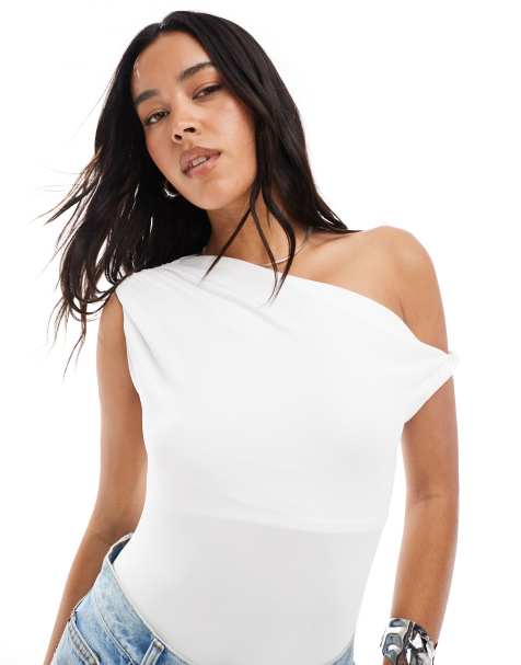 New Look fallen shoulder bodysuit in white - view 1