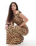 [New Look] New Look fallen shoulder top in leopard print (part of a set)-Brown 14 Brown pattern