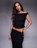[New Look] New Look fallen shoulder top with gold buckle in black (part of a set) 12 BLACK