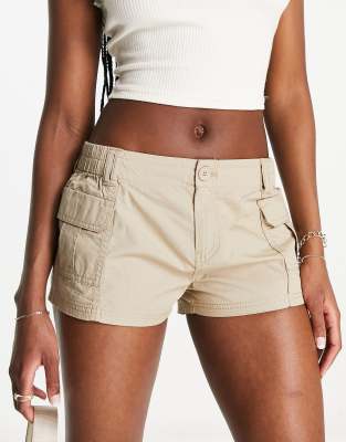 New Look - Fallschirm-Shorts im Cargo-Stil in Stone-Neutral