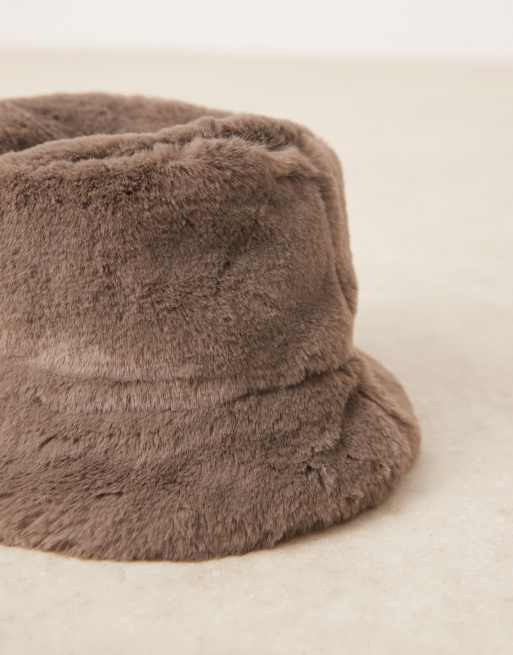 New Look faux fur bucket hat in brown, 3 of 3