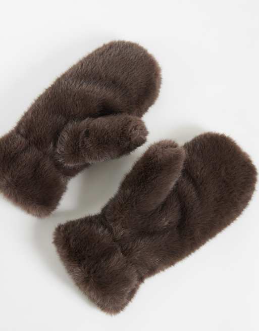 New Look faux fur mittens in brown, 3 of 3