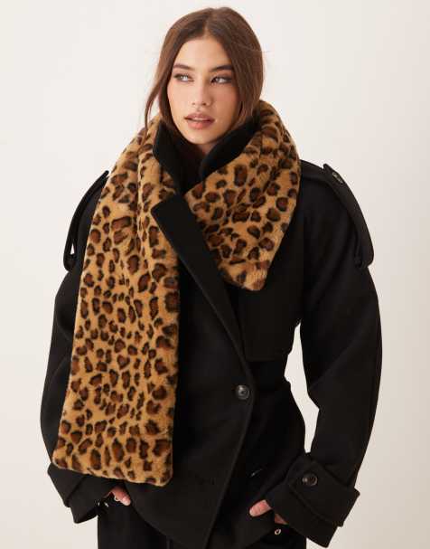 New Look faux fur scarf in leopard print - view 1