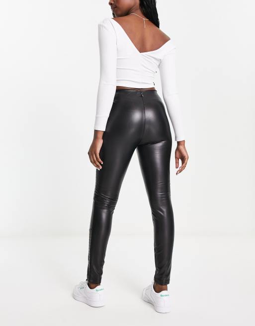 New Look faux leather leggings in black