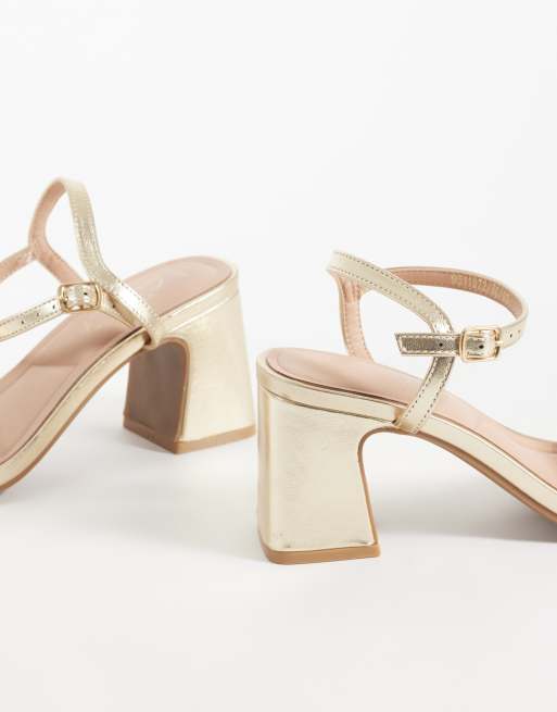 New Look faux leather braided block heel sandals in gold, 4 of 4