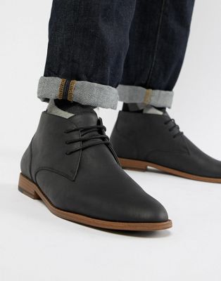 New Look faux leather chukka boot in black | ASOS