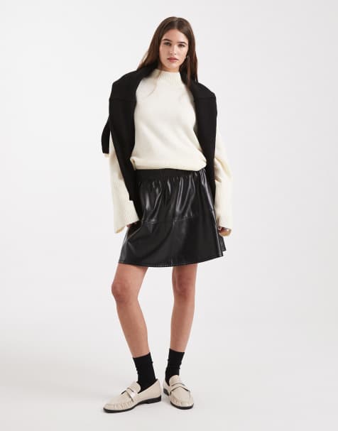 New Look faux leather flippy mini skirt in black - view 1