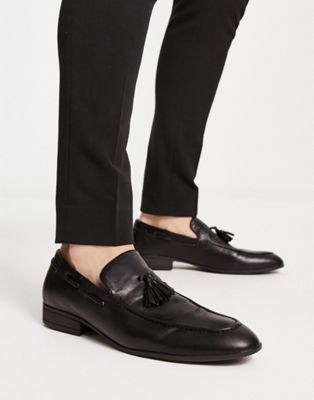 New Look faux leather loafer with tassel in black