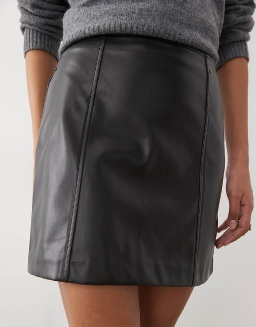 New Look faux leather mini skirt in black, 4 of 5