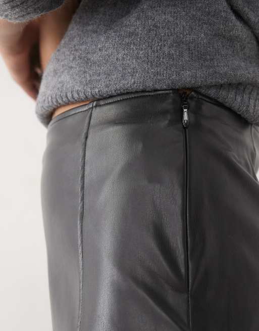 New Look faux leather mini skirt in black, 5 of 5