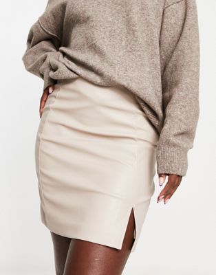 New Look faux leather side split mini skirt in cream