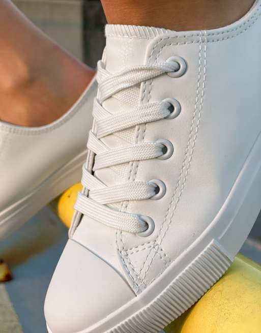 New Look Faux Leather Sneakers in White, 2 of 4