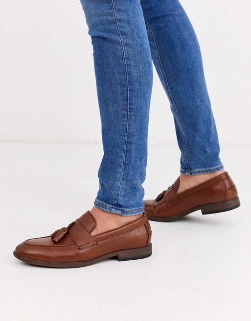 New Look faux leather tassel loafer in tan