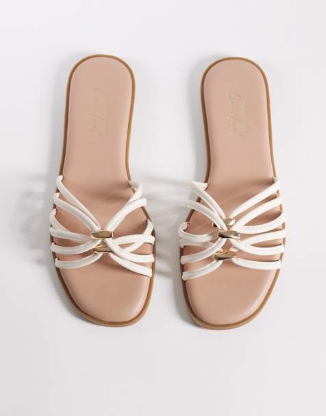 New Look – Flache Sandalen in Cremeweiß mit mehreren Riemchen und Metalldetail - view 1