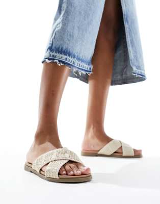 New Look - Flache Slip-on-Sandalen in Wollweiß mit überkreuzten Riemen