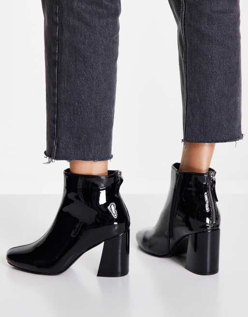 New Look flared heel patent boots in black, 2 of 4