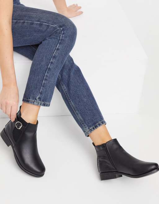 New look hotsell flat ankle boots