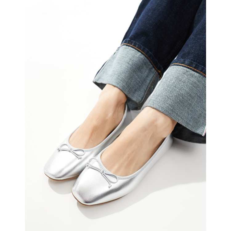 New Look flat ballet pump in silver