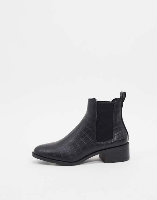new look chunky lace up flat boots in black croc