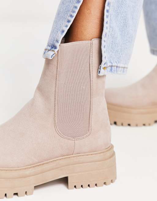 Light brown deals chelsea boots