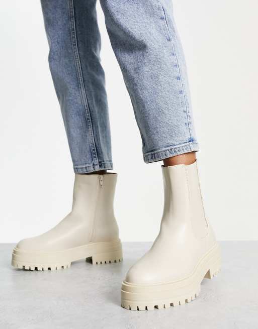 White chunky sales chelsea boots