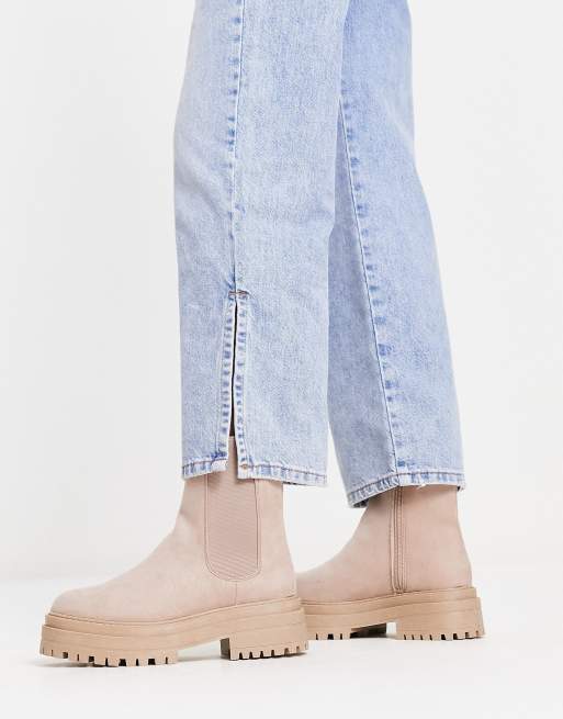New Look flat chunky chelsea boots with cleated sole in light brown