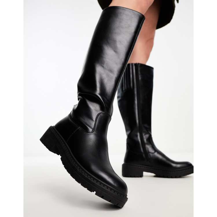 Black knee high 2025 boots new look