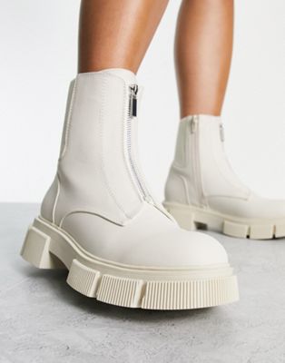  flat chunky zip front boot in off white