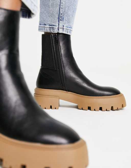 Flat sole shop chelsea boots