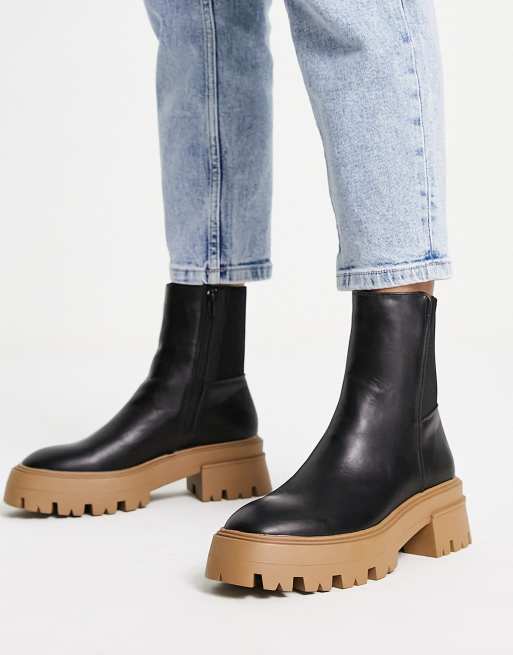 New Look flat contrast sole chunky chelsea boots in black