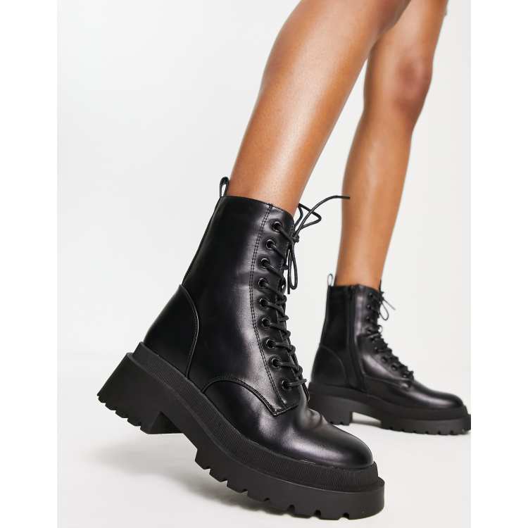 New look chunky on sale flat boots in black