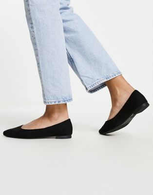 New Look flat pointed shoe in black