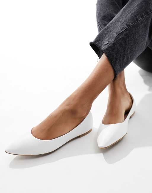 Plain white hot sale flat shoes