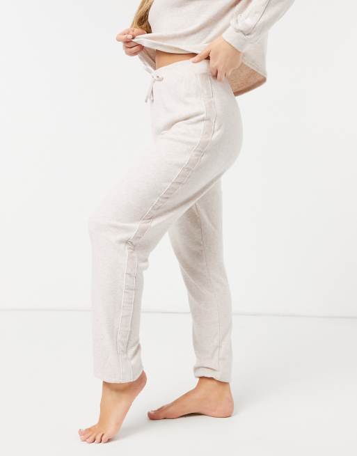 New Look – Lounge-Oberteil mit Velours in Creme, Set, 2 von 2