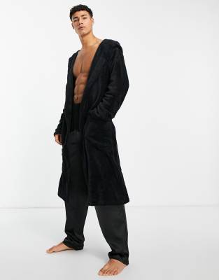 New Look fleece dressing gown in black | ASOS