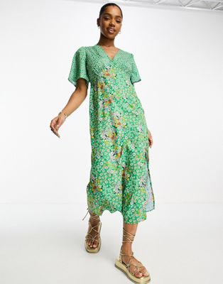New Look floaty sleeve v neck midi dress with side split in mixed green floral