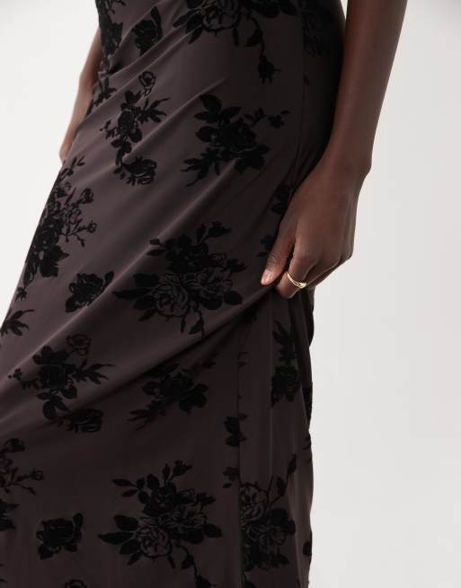 New Look flocked mesh midi skirt in black, 4 of 5