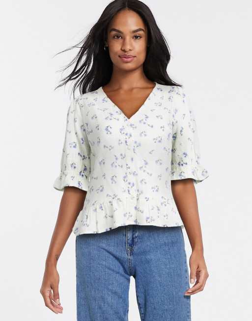 New Look floral peplum blouse in white pattern | ASOS