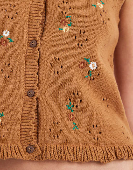 New Look floral stitch knitted waistcoat in brown, 3 of 4