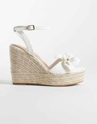  flower detail espadrille wedges in off white