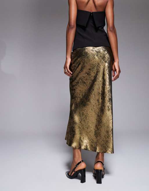 New Look foil metallic satin midi skirt in gold, 5 of 5