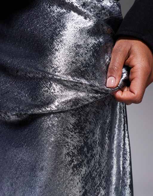 New Look foil metallic satin midi skirt in silver, 3 of 5