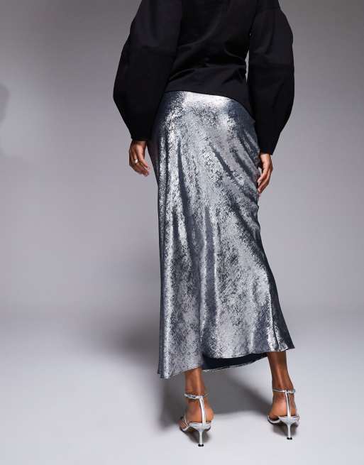 New Look foil metallic satin midi skirt in silver, 4 of 5