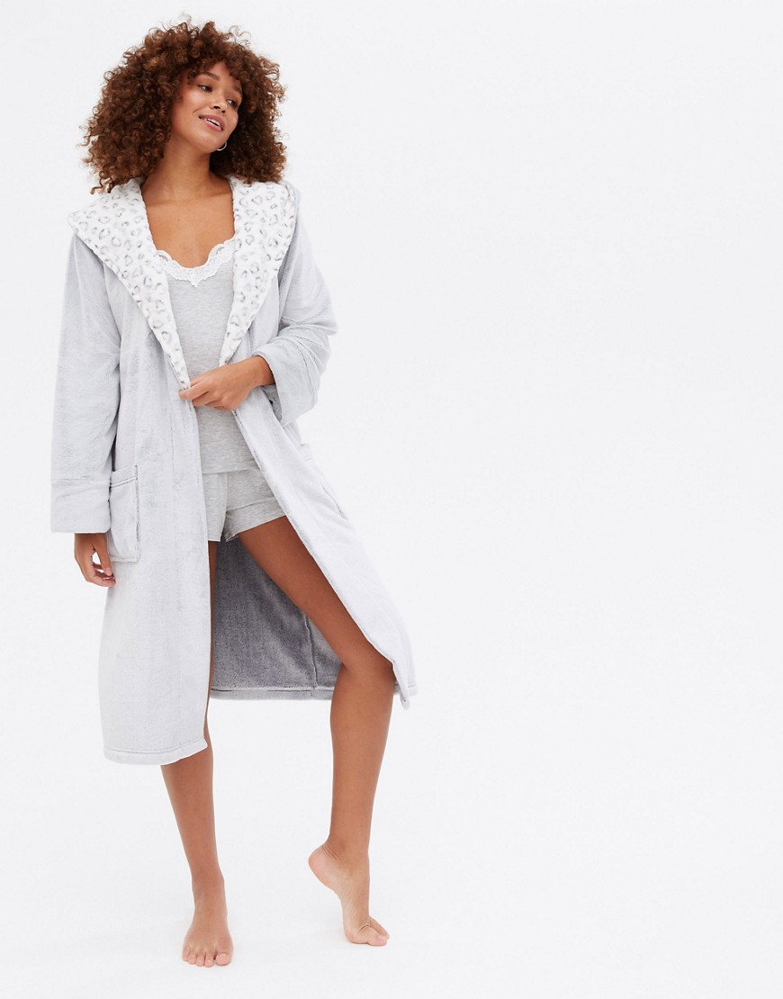 New Look frosted robe in light gray