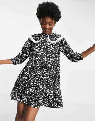 New Look – Gemustertes, langärmeliges Minikleid/Hängerkleid mit Kontrastbesatz am Kragen in Schwarz
