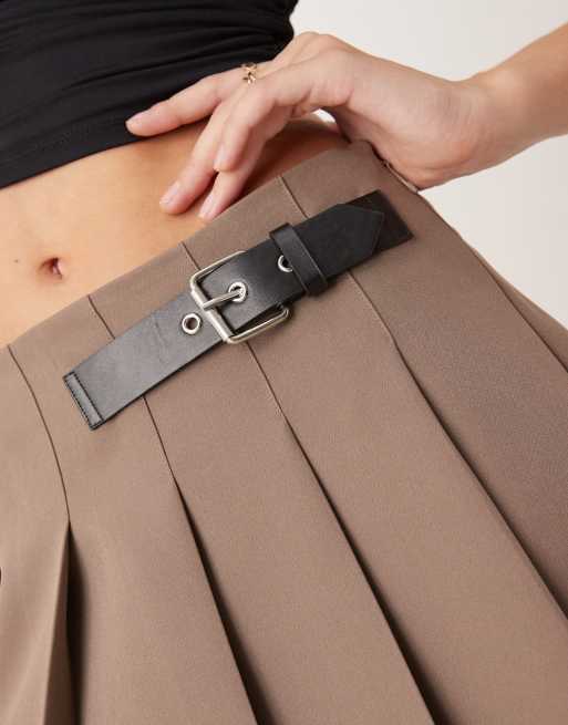 New Look - Geplooide minirok met gesp in zwart, 3 van 5