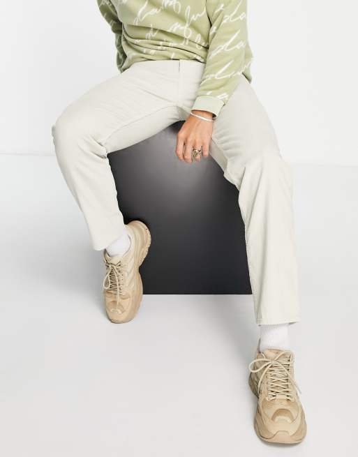 New Look – Gerade geschnittene Cordhose in gebrochenem Weiß