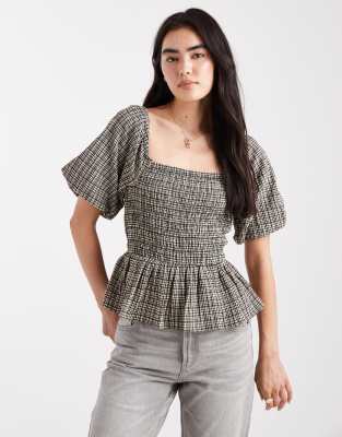 New Look - Gerafftes Milchmädchen-Oberteil in schwarz kariert