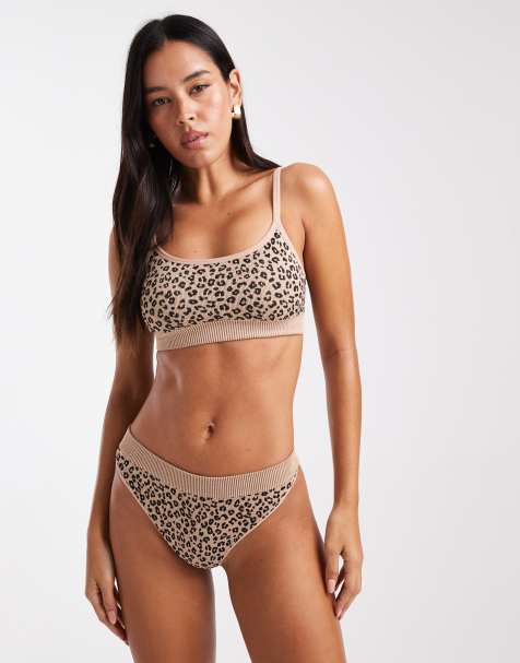 New Look – Geripptes, nahtloses Bustier mit Leopardenmuster - view 1
